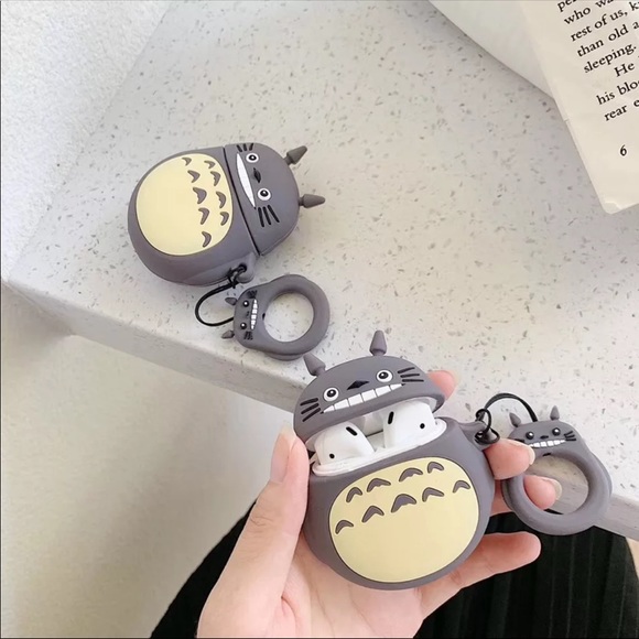 Urban Outfitters Accessories - 🌻Sale! Brand new cute Totoro AirPods case